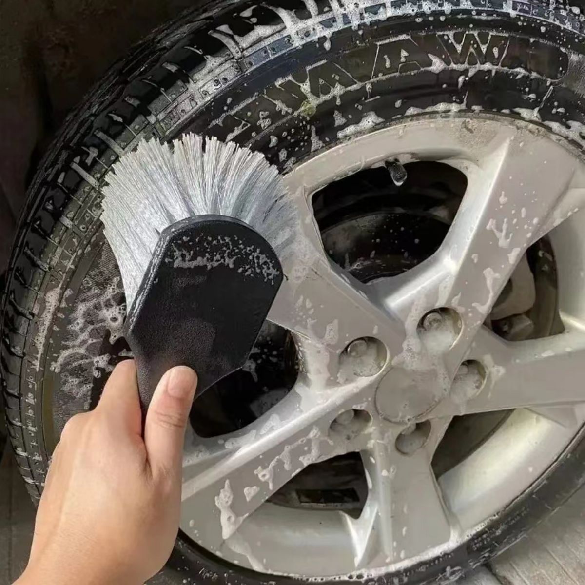 Car Wheel Cleaning Brush Detai - огляд і ціна Car Detailing Brush